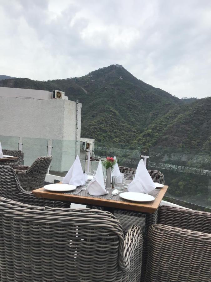 Timber Trail Base Resort - At The Foothills Of Adventure Parwanoo 外观 照片