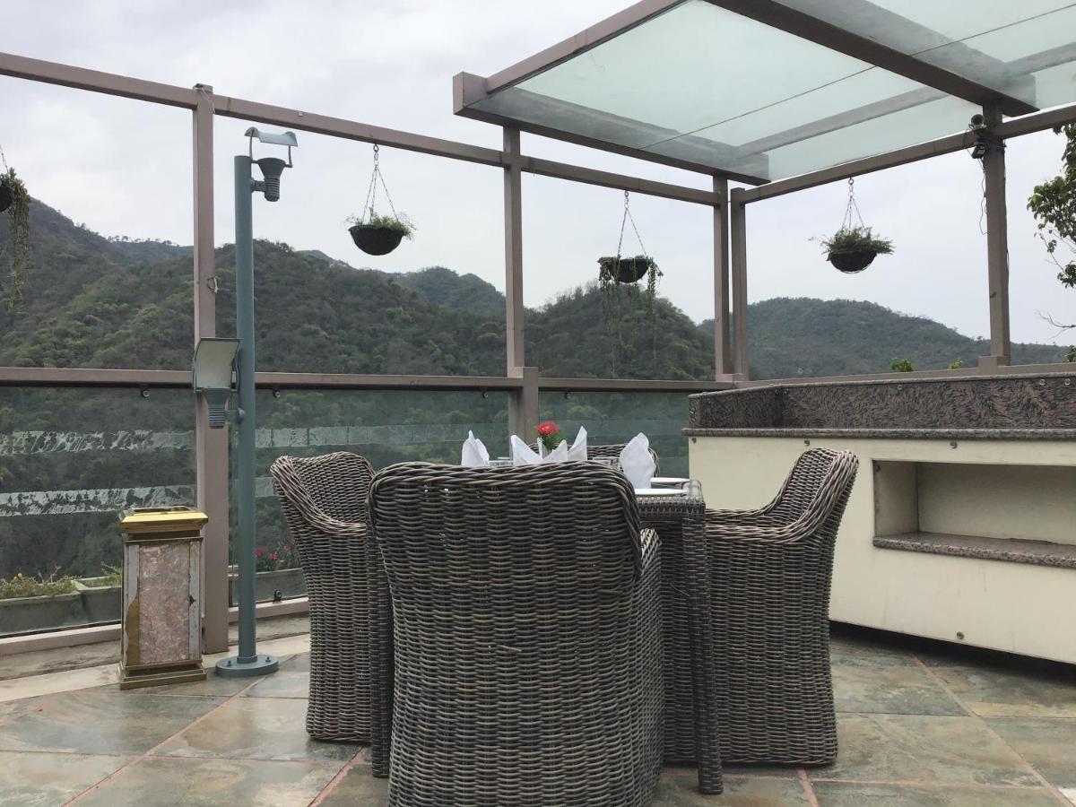 Timber Trail Base Resort - At The Foothills Of Adventure Parwanoo 外观 照片